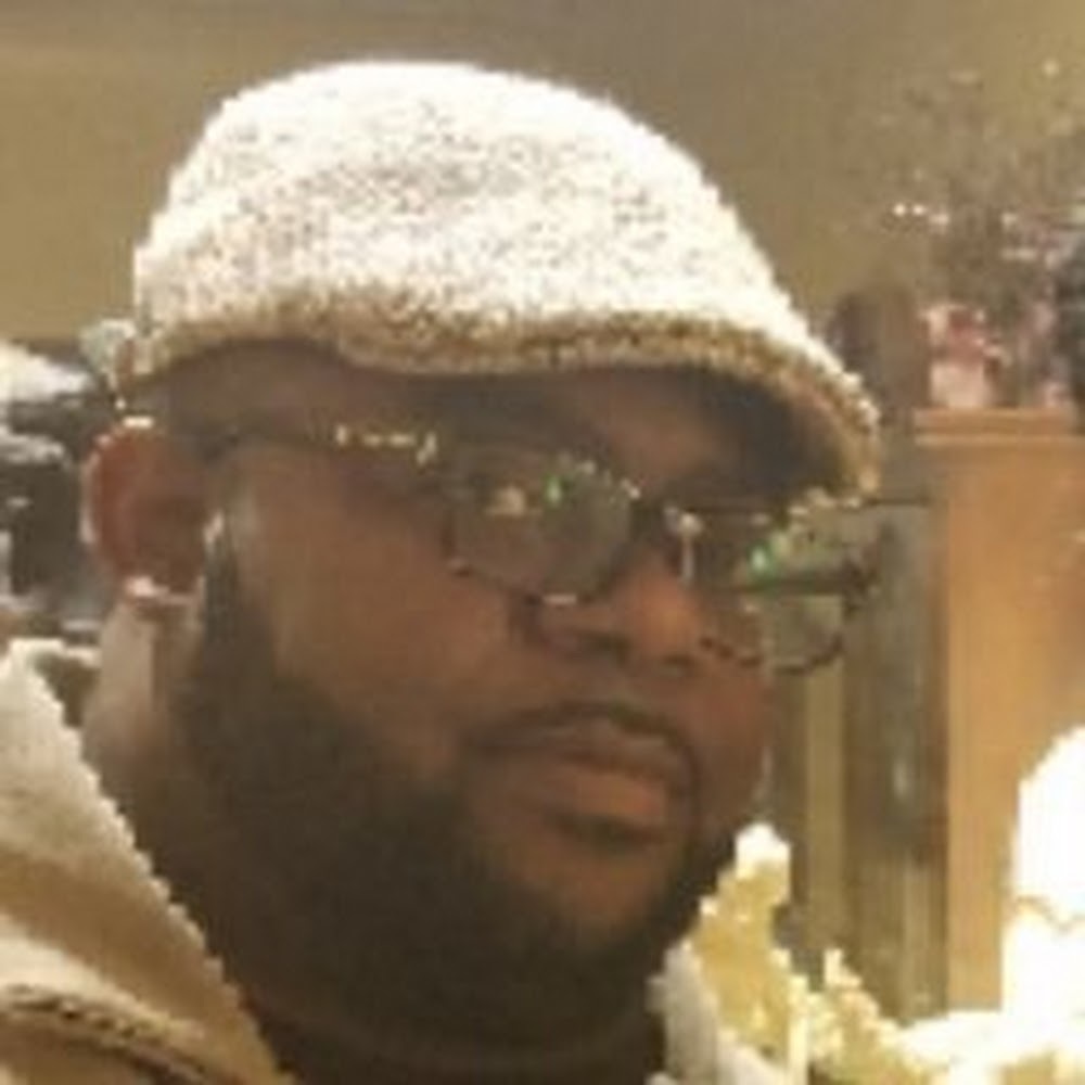 Meet your Posher, Dmiloc